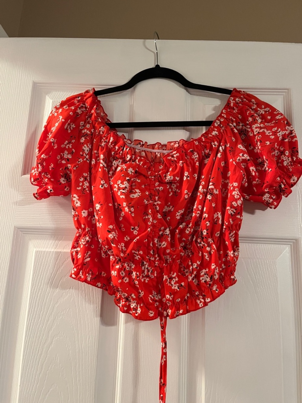 SHEIN Red Floral Puff Sleeve Cropped Blouse